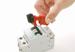 Тип Tie-Bar (TBLO) - Блокираторы для миниатюрных электроавтоматов